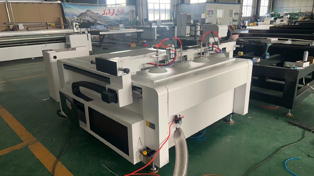 济南恒胜数控振动刀切割机：赋能沙发家纺行业智能化升级，开启高效精准新时代